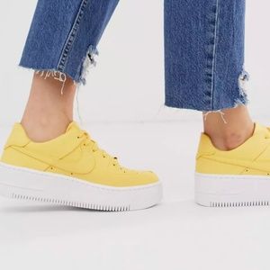 Nike Yellow Air Force 1 Sage Low Sneakers